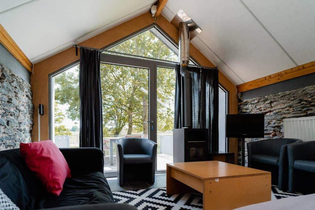 Rustig Gelegen Gite Nabij Houffalize Exterior foto